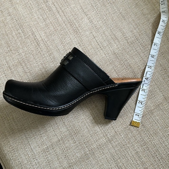 Sofft Leather Studded Buckle Clogs Black Slip on Block Heel Comfort - Picture 15 of 16